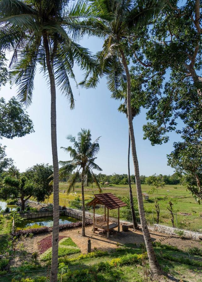 Casa Kandara Waingapu Exterior photo